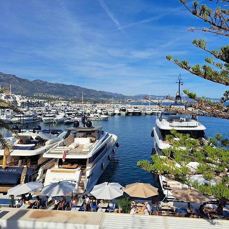 Private Suites In Huge Penthouse 1St Line Puerto Banus, Incredible Views, Jacuzzis Marbella Exteriör bild