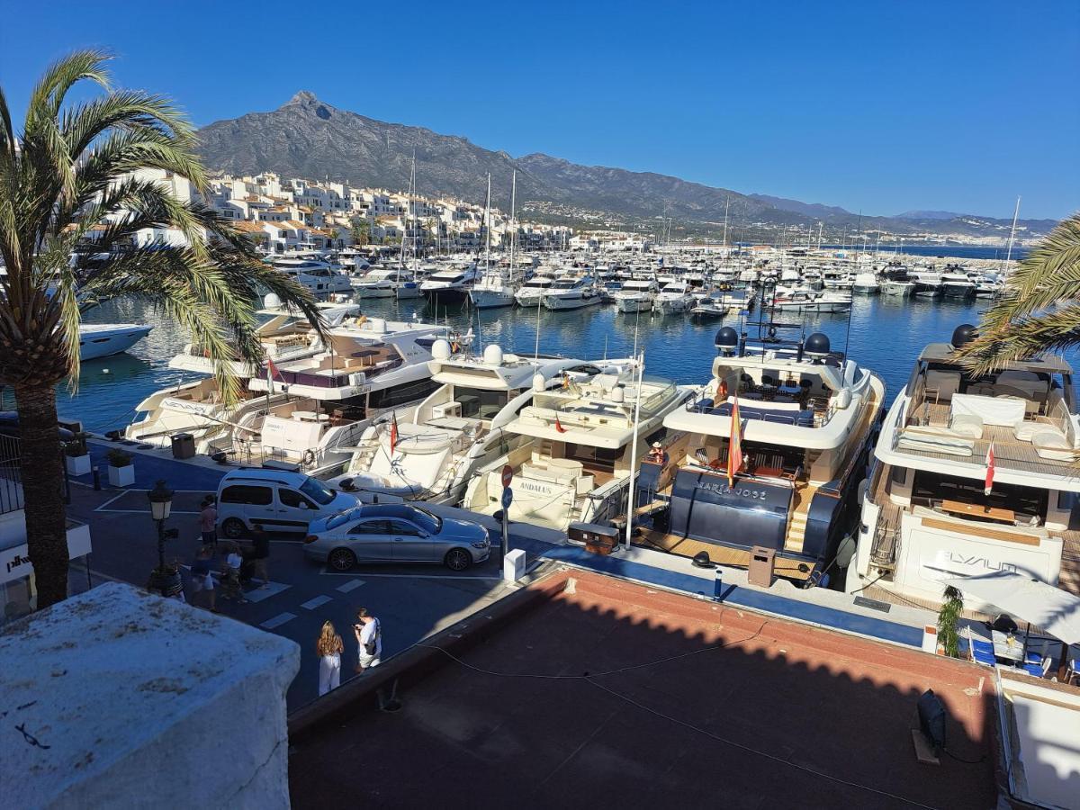 Private Suites In Huge Penthouse 1St Line Puerto Banus, Incredible Views, Jacuzzis Marbella Exteriör bild