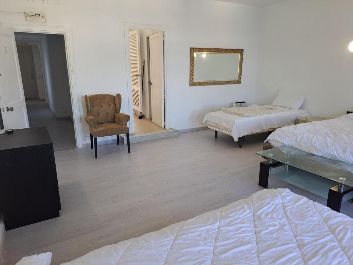 Private Suites In Huge Penthouse 1St Line Puerto Banus, Incredible Views, Jacuzzis Marbella Exteriör bild