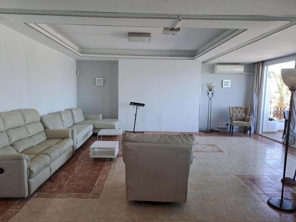 Private Suites In Huge Penthouse 1St Line Puerto Banus, Incredible Views, Jacuzzis Marbella Exteriör bild