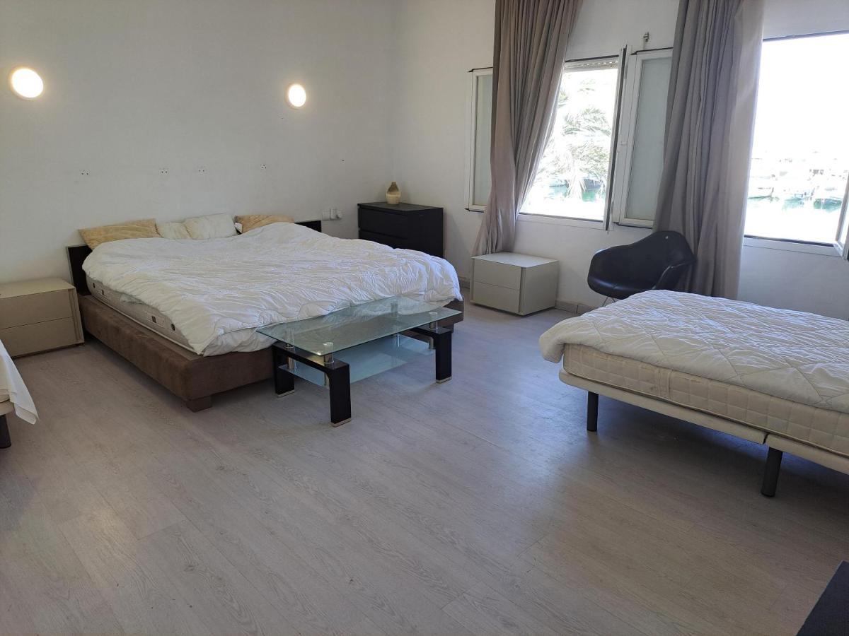 Private Suites In Huge Penthouse 1St Line Puerto Banus, Incredible Views, Jacuzzis Marbella Exteriör bild